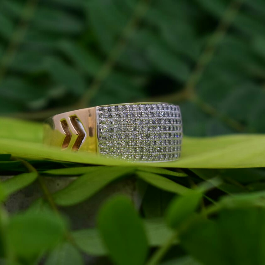 Diamond rings as an investment