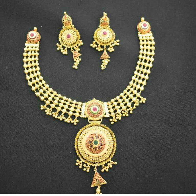 916 gold jadtar wedding set