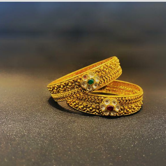 22kt Gold Jadtar Bangles