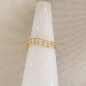 22 CRT 916 Hallmark Ring