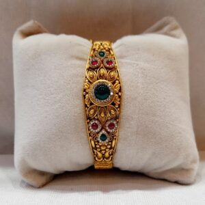 22 CRT 916 Hallmark Antique Lucky