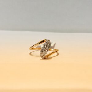 18k Rose Gold Diamond Crooked Design Ladies Ring