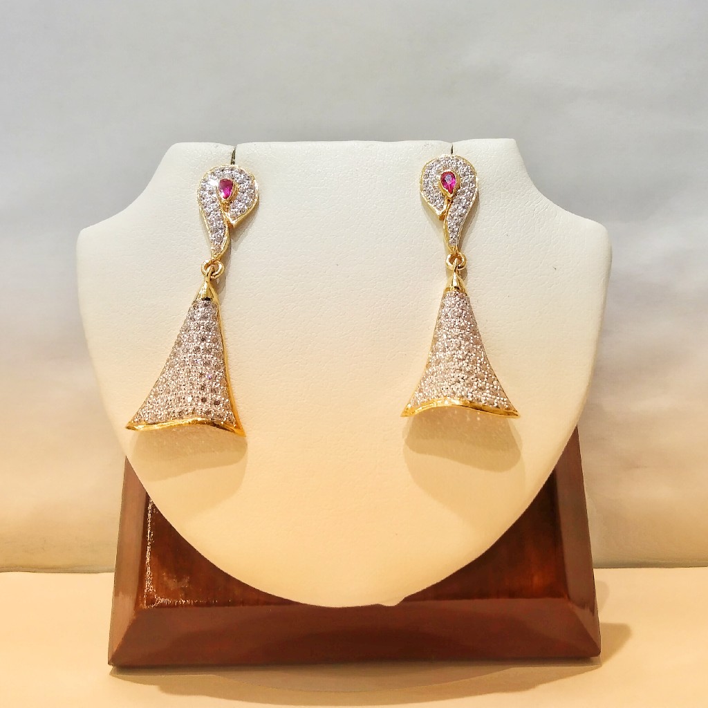 916 Hallmark Classic Diamond Earrings For Women