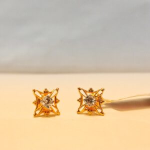 916 Hallmark Classic Design Earrings For Women