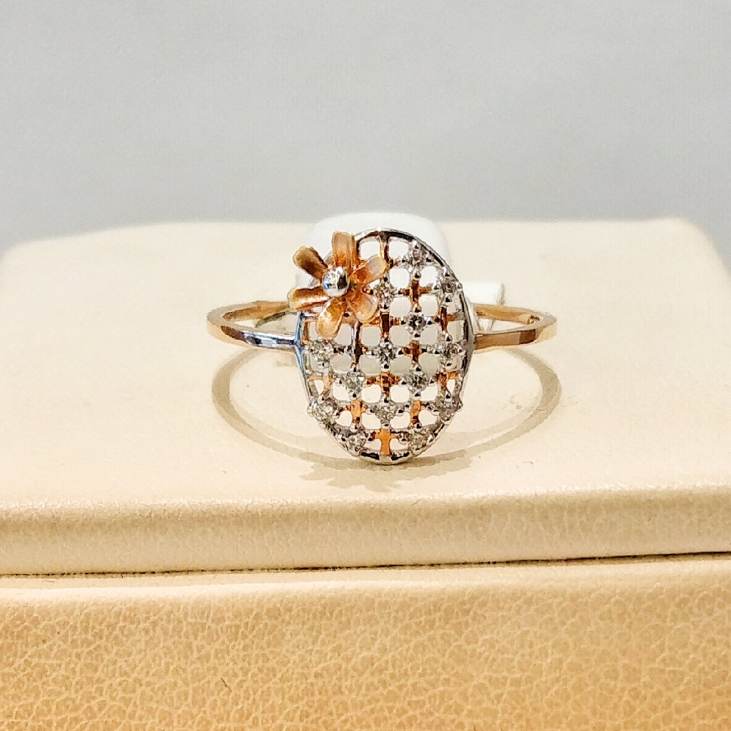 Real Diamond Flower Design Light Weight Ladies Ring
