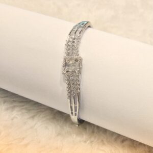 925 Sterling Silver Unique Style Design Bracelet For Women