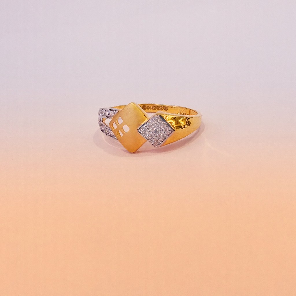 916 Hallmark Fancy Ladies Ring