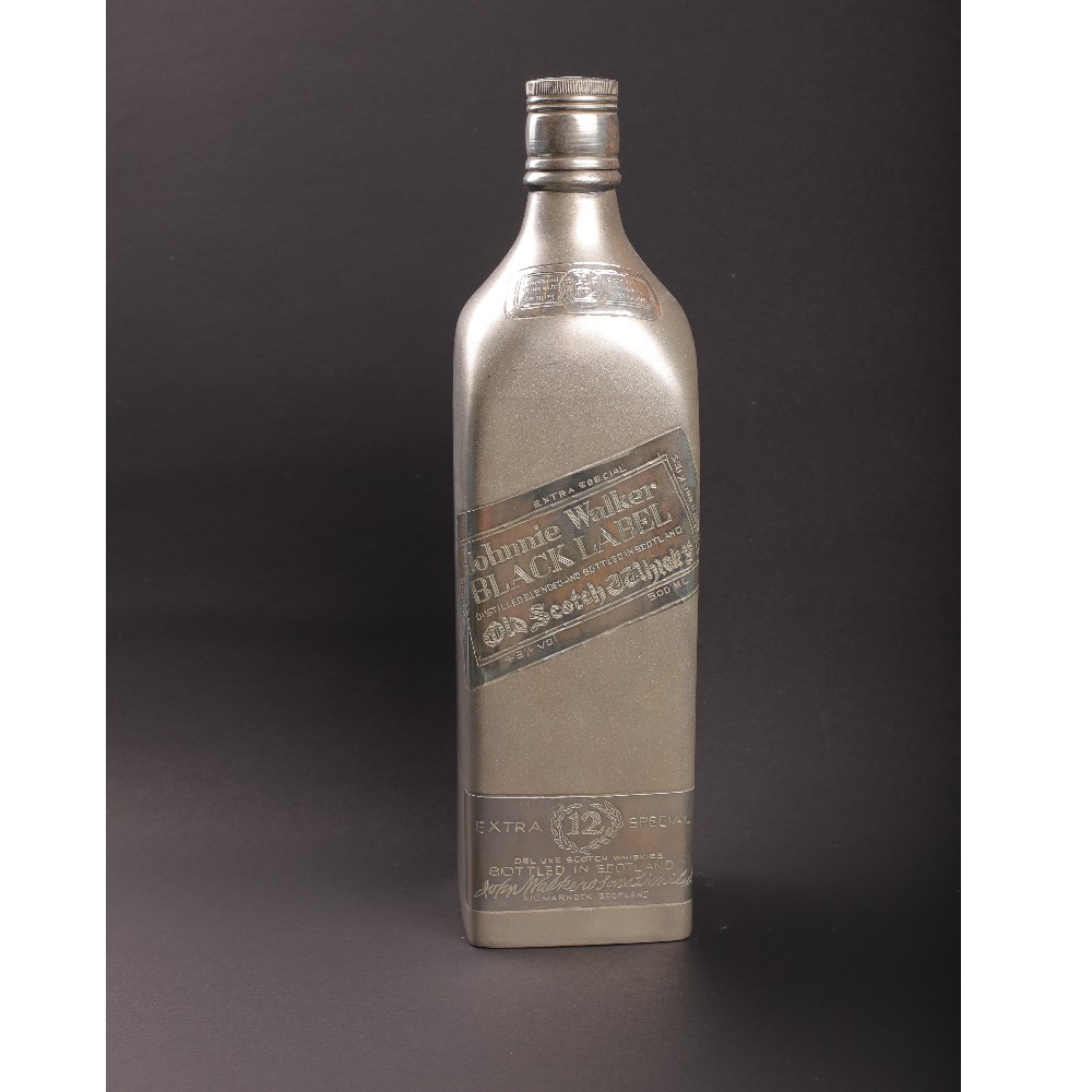 92.5 Pure Stylish Silver Bottle In Fine Antique Carvings pJ-028