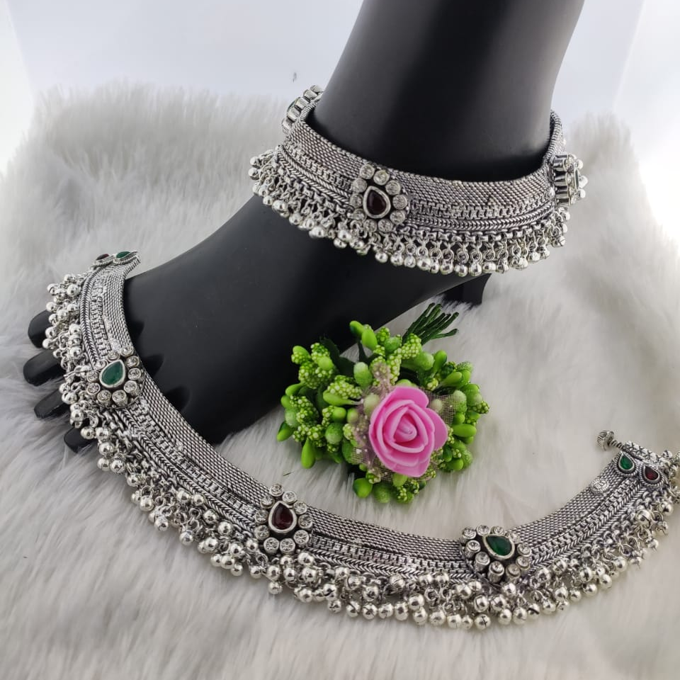 Silver ladies oxidised antique kundan flower payal - Image 4