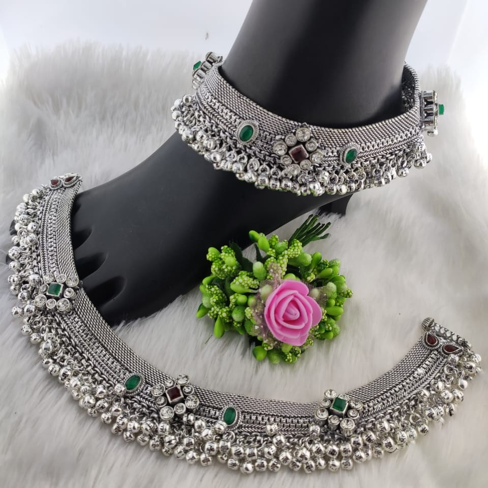 Silver ladies antique kundan payals - Image 3