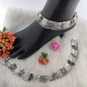 Silver ladies antique kundan payals