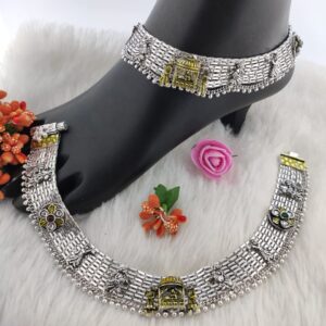 Silver ladies antique baarat payals