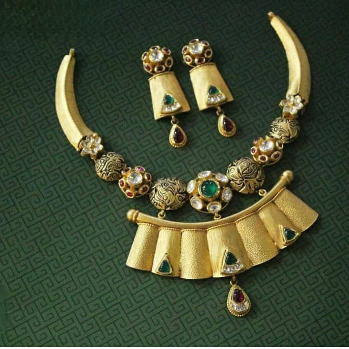 22K(916)Gold Ladies Antique Necklace Set