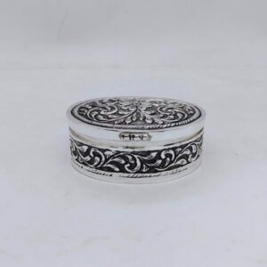 Real silver box for gifting in antique oval shape in fine carvings