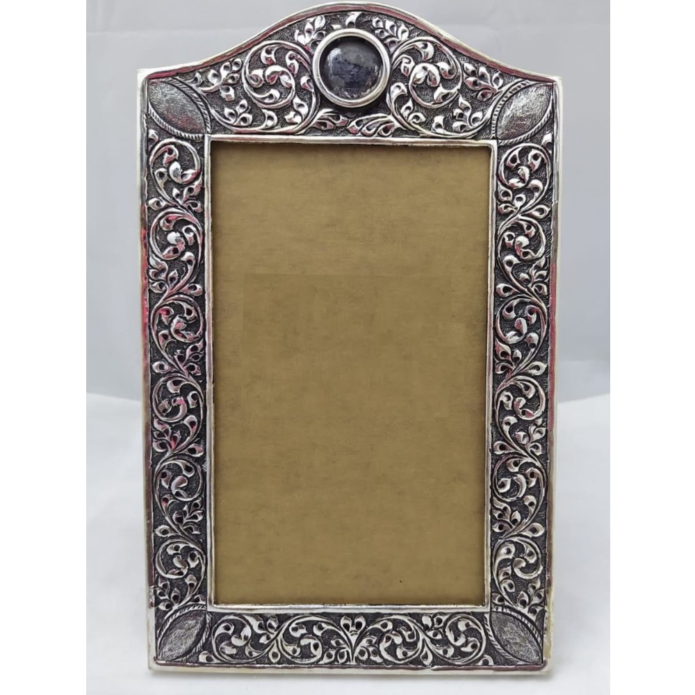 Pure silver photo frame in deep carvings in antique pO-171-16