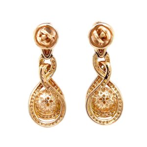 Mini latkans with a pearl in the centre in vvs quality diamonds