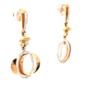 Étonnante dangling earrings with centre piece flower 8top123