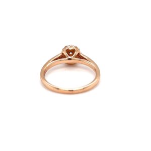 Single line with pressure set in the centre in rose gold