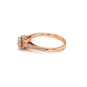 Single line with pressure set in the centre in rose gold
