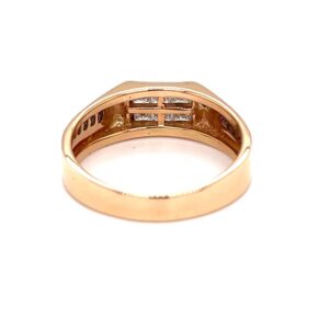 Princess cut diamonds used in classic design for gents ring