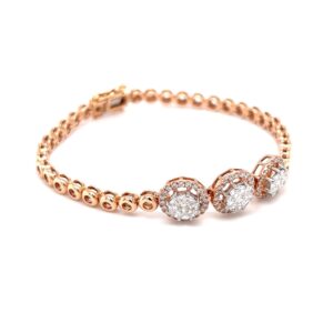 Trio pressure set eva diamonds with round bracket