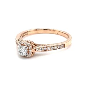 Pressure Set with Cushion Shaped Border Diamond Ring 0LR160