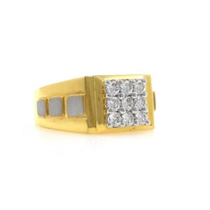 9 diamond with 3 squares gents ring in 18k yellow gold 0gr2