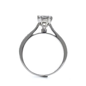 18kt / 750 White Gold Classic Emerald Cut Solitaire Diamond Ring for Ladies 9LR323