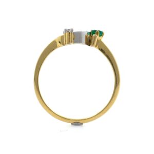 18kt / 750 Yellow Gold Simple Diamond & Emerald Ladies Ring 9LR301