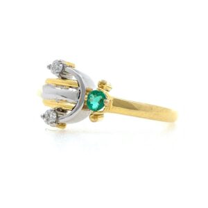 18kt / 750 Yellow Gold Simple Diamond & Emerald Ladies Ring 9LR301