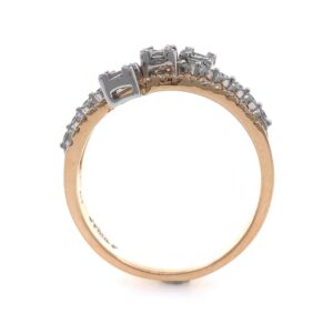 18kt / 750 rose gold three solitaire look diamond ring for ladies 9lr300