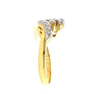 18kt / 750 Yellow Gold Traditional Diamond Ladies Ring 9LR183