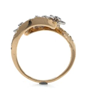 18kt / 750 rose gold three flower diamond ladies ring 9lr3