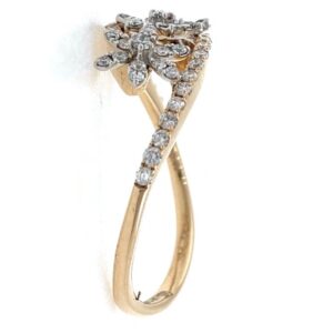 18kt / 750 rose gold three flower diamond ladies ring 9lr3