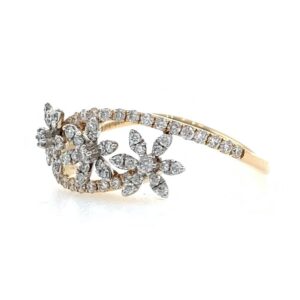 18kt / 750 rose gold three flower diamond ladies ring 9lr3