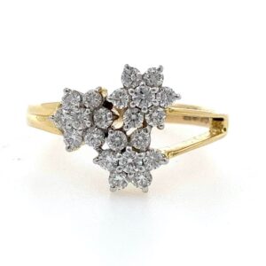 18kt / 750 yellow gold three flower diamond ring for ladies 8lr227