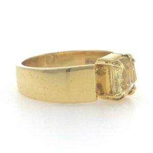 18kt / 750 yellow gold yellow sapphire plain ring 9gr25