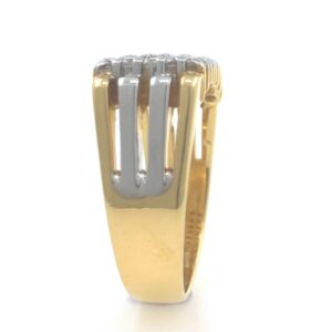 18kt / 750 yellow gold stronghold handmade diamond gents ring 9gr15