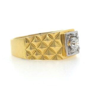 18kt / 750 yellow gold rajwada style solitaire diamond gents ring 9gr14