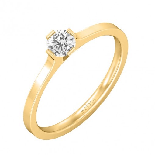 Classic diamond ring