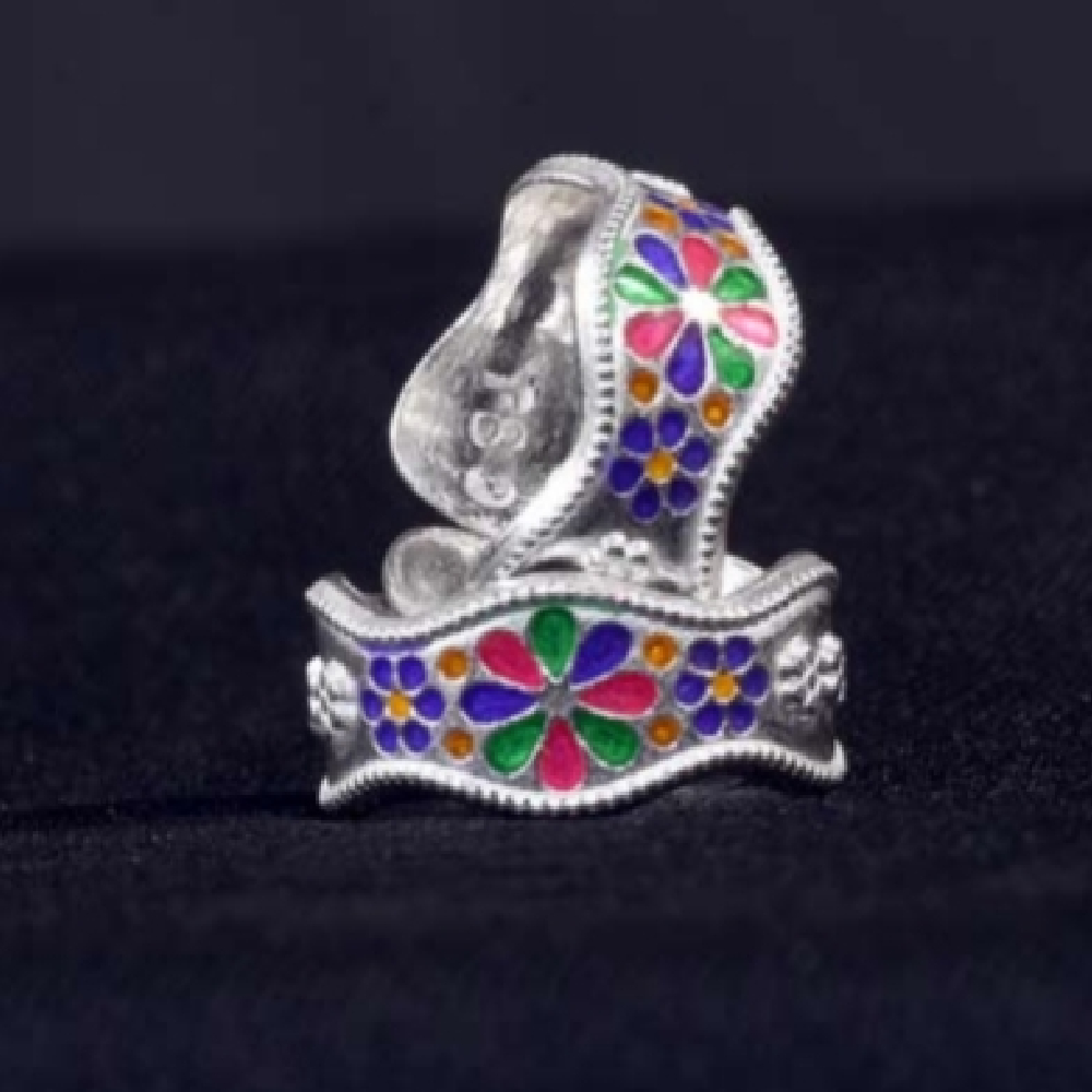 Silver Dazzling Design Toe Rings