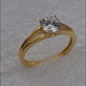 18Kt Gold Single Stone Engagement Ring