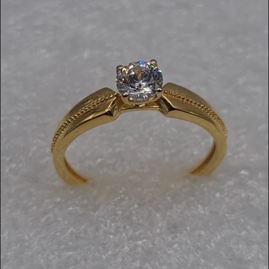 18Kt Gold Designer Ring