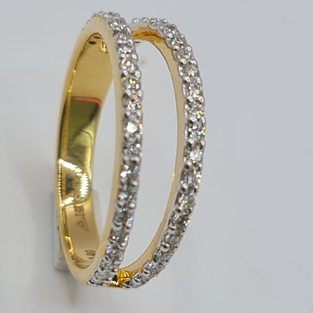 18 KT Hallmark Real Diamond Fancy Ring