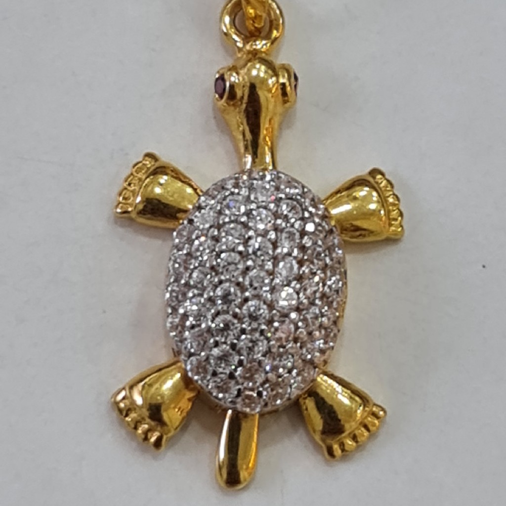 18KT HALLMARK GOLD TORTOISE PENDANT