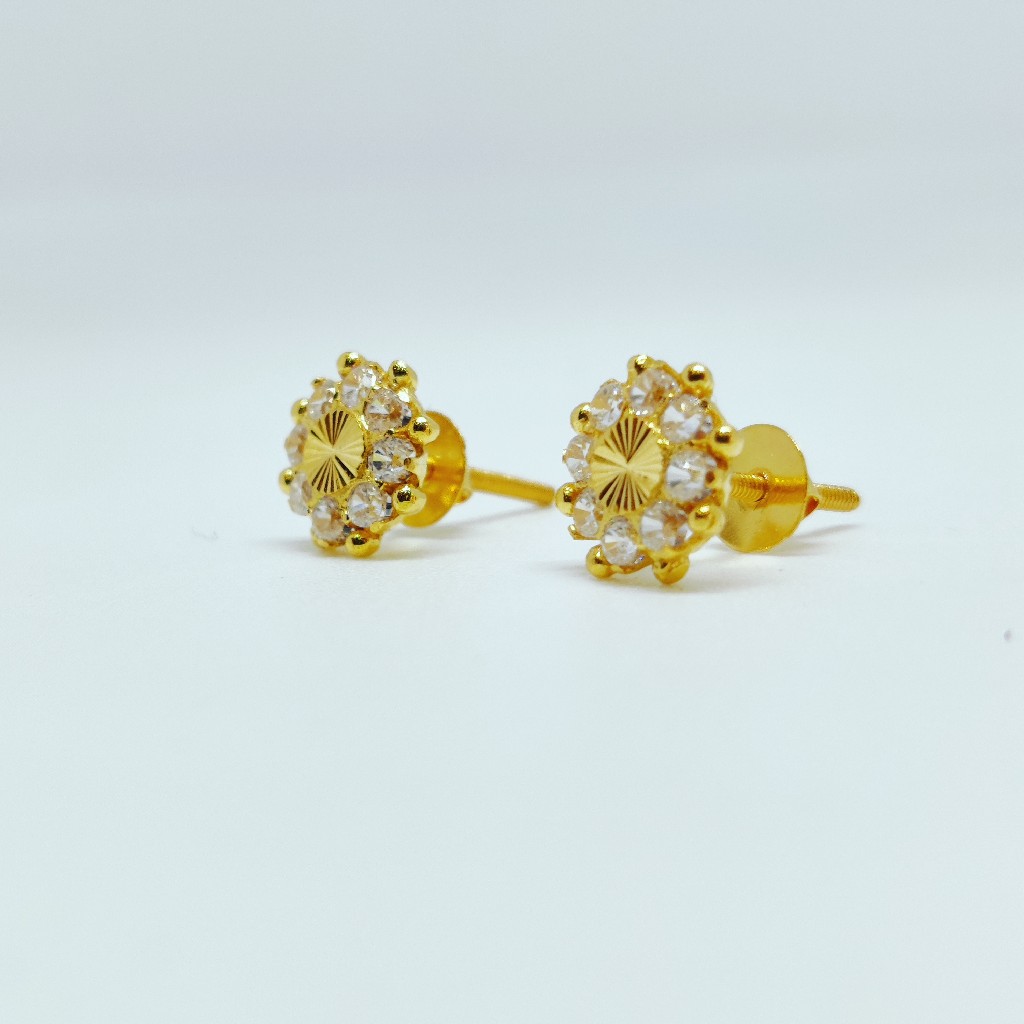 18 KT 750 Hallmark fancy delicate round diamond Ladies Top - Image 3