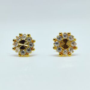 18 KT 750 Hallmark fancy delicate round diamond Ladies Top