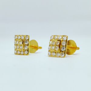 18 KT 750 Hallmark square shape diamond delicate Ladies Top