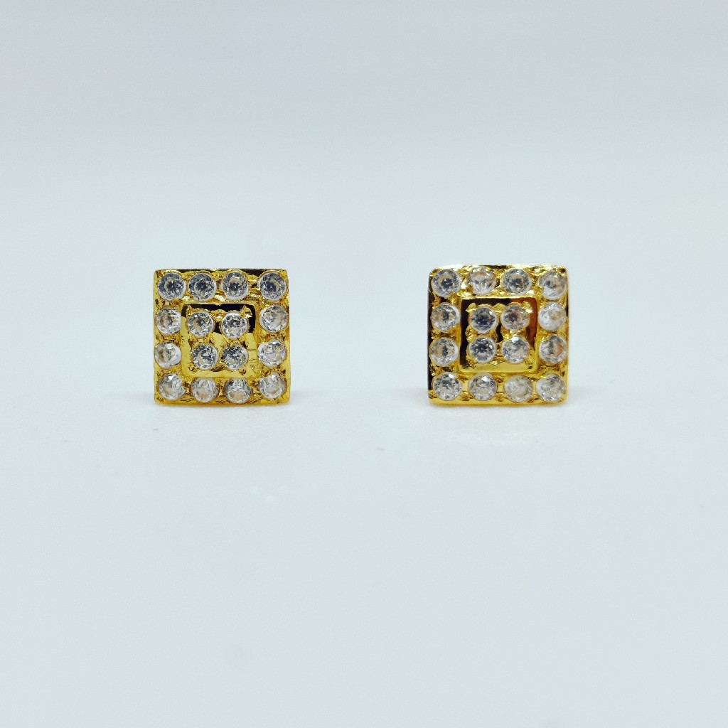 18 KT 750 Hallmark square shape diamond delicate Ladies Top