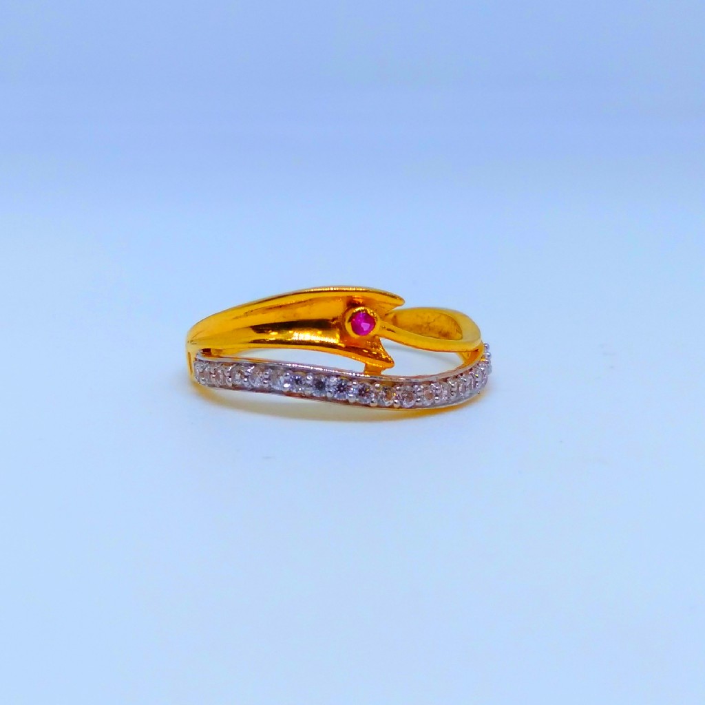 22 KT 916 Hallmark modern Ladies diamond ring